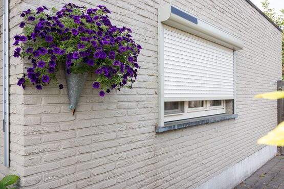  Volets roulants coffres extérieurs | DECO – QUARTO – PACO  - Volet roulant à lames métalliques