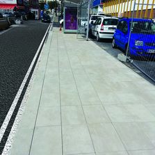 Dalle extérieure en béton à surface dépolluante | ecoGranic