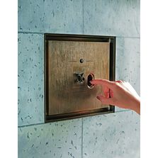 Appareillage sans contact à plaque en laiton pour éclairage ou interphone | Elliot