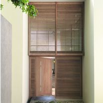 Porte d'entrée isolante en PVC aspect chêne clair | Carthage Hylliade