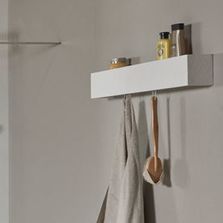 Etagère pour salle de bain avec cintres cachés | ETAGERE BOX