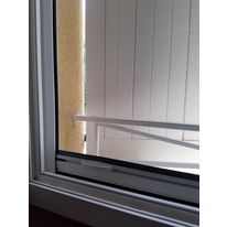 Moustiquaire à enroulement en caisson aluminium fabriquée sur mesure | Moustiquaire enroulable