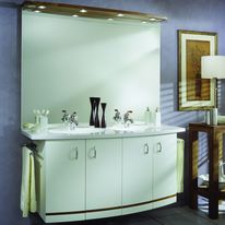 Meubles de salle de bains en MDF laqué et teck | Cosy