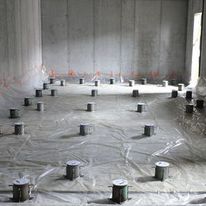 Boîte à ressorts basse fréquence pour l’Isolation vibratoire et acoustique des dalles flottantes 