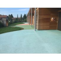 Sols coulés caoutchouc et résine sans joint, drainants et non glissants pour extérieur | NOVAFLEX GC POREUX