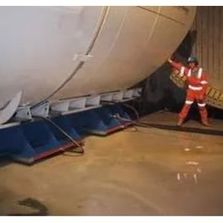 Déplacement / ripage sur coussins d’air modulaires de charges lourdes avec manœuvres précises