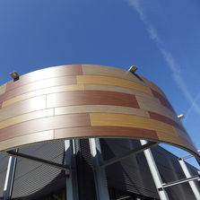 Panneau de façade en laine de roche à décor bois | ROCKPANEL Woods