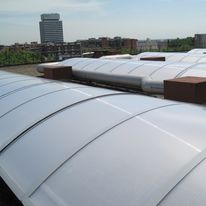 Voûte d'éclairement naturel à ossature aluminium cintrée | Ecofil