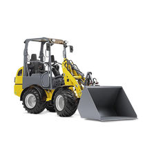 Chargeuse sur batterie pour espaces étroits avec godet 4 en 1 de 200 L | KUB20E