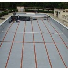 Revêtement de sol antidérapant caoutchouc préfabriqué dalle ou rouleau | DECOFLOOR PISCINE 