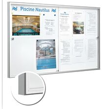 Vitrine intérieure coulissante pour couloirs étroits, halls d’entrée ou zones de circulation réduite | 2-05-1-008