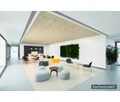 Plafond modulaire acoustique en dalle de plâtre lattées aspect bois | Danoline Rold 12
