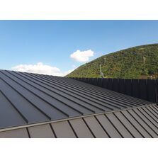 Systèmes de toiture métallique pour toits plats - Alubel Linea