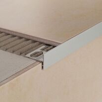 Profilé de protection pour escaliers | CERFIX PROSTEP SAR-SIR en aluminium ou acier inoxydable