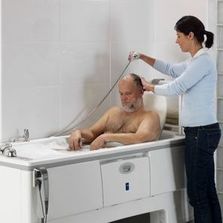 Baignoires à hauteur réglable avec siège intégré | Malibu & Sovereign