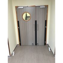 Bloc-porte coupe-feu EI 30 et Ei 60 va et vient bourrelets antipince-doigts maternelle  | CROUZILLES PROTECMA
