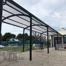 Couvertures passage piétons en aluminium extrudé | ABRIS ARCHETYPE