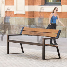 Banc en acier avec assise et dossier en bois exotique | Berlin