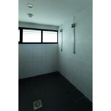 Plaque de plâtre hydrofuge sous DTA pour cloisons de locaux humides exigeants | Hydroproof Cloison