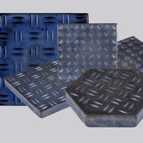 Dalles antidérapantes en basalte fondu pour sols extérieurs |  CILKA/ BEATA