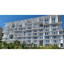 Garde-corps aluminium FERIA FILANT PASSANT DEVANT DALLE CLASSIQUE 