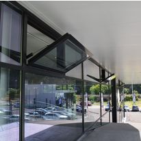 Châssis de façade pour désenfumage naturel à commande pneumatique | Ecovision