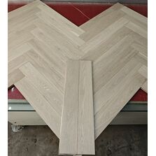 Parquet massif chêne bâton rompu vernis invisible mat | Paris