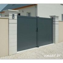 Piliers de clôture en béton à inserts métalliques |  Platinum ou Steel'in