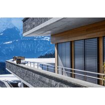 Brise-soleil orientable métallique à lamelles reliées | MV 90 