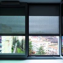 Store extérieur en textile à la fois écran solaire et occultant | Store bi-matière