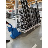 Tracteur pousseur compact sur batterie capacité entre 2 et 15 tonnes