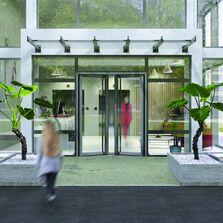 Porte d'entrée évolutive pour le tertiaire ou l'habitat | Soleal Next