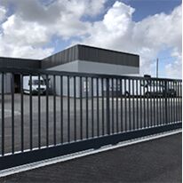 Portail Acier Barreaudé Coulissant | Portail coulissant TT