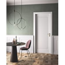 Porte laquée en bois au design traditionnel revisité | MILIA 