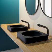 Robinet électronique de lavabo sur plage | BLACK BINOPTIC 488035