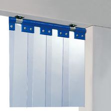 Porte à lanières pour l’amélioration de l’isolation thermique