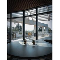 Vitrage dynamique de contrôle solaire