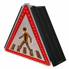 Panneau lumineux piéton avec panneau solaire intégré | TRAFIC 