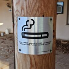 Panneau signalétique mural pour zone fumeur | URBANECO 42