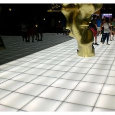 Verre antidérapant pour sols et escalier | Madras® Pixel Flooring