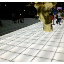 Verre antidérapant pour sols et escalier | Madras® Pixel Flooring