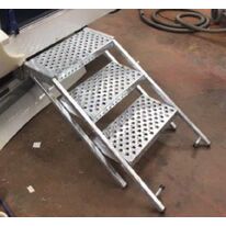 Escaliers et marchepieds accès véhicules PL | BOMBRUN - LES ESCALIERS DU VERNOSC