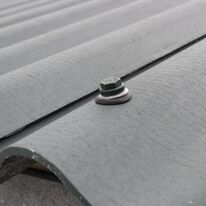 Plaques ondulées en fibres-ciment pour façade | PO5 & PO6 Teinte Naturelle