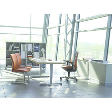 Bureaux à piètement réglable | Série [f]