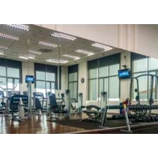 Verre mirroir noir pour applications spéciales | Pilkington Mirropane™ Chrome