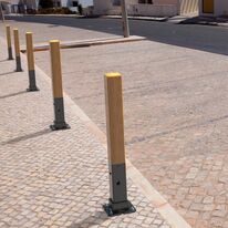 Borne amovible en bois | Borne bois 100 × 100 mm avec récepteur affleurant