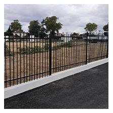 Clôture barreaudée moderne | Étiage