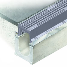 Caniveaux en béton fibré à grilles et charge jusqu'à 600 kN | FASERFIX TRAFFIC GG BLOC