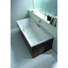 Salle de bains en céramique et bois aux lignes pures | 2nd floor