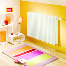 Radiateurs à tubes plats jusqu'à 2 448 W | Clarian Quattro